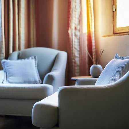 Curina Hotel