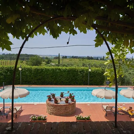 Curina Hotel